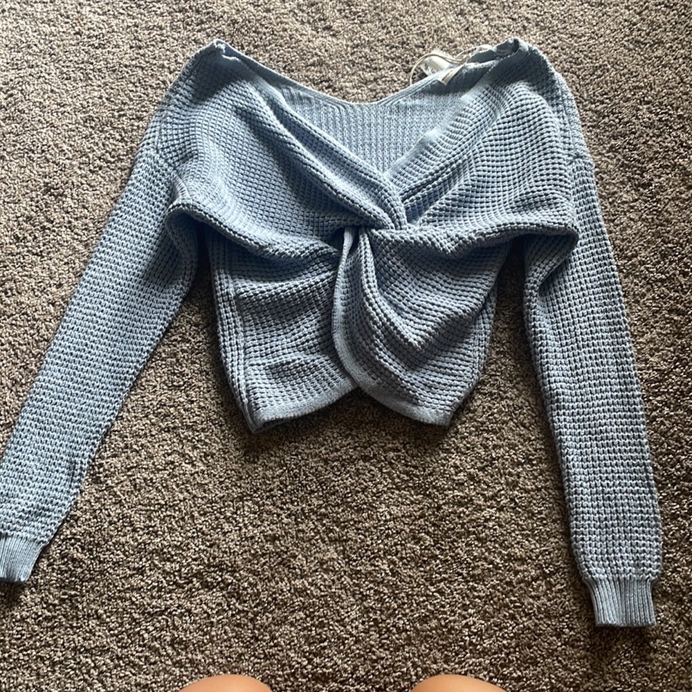 Cropped Sweater - Picture 2 of 2